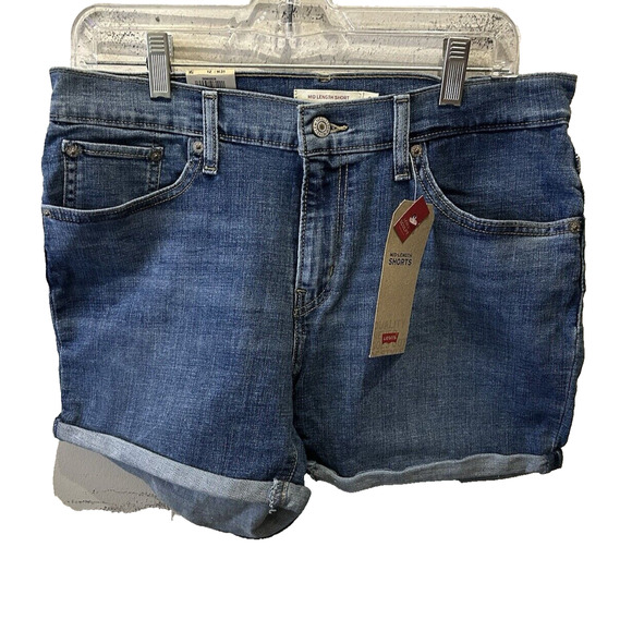 NWT Women’s Levi’s Medium Blue Denim Jeans Cuffed Cotton Shorts in Size 12 Large - Picture 1 of 9